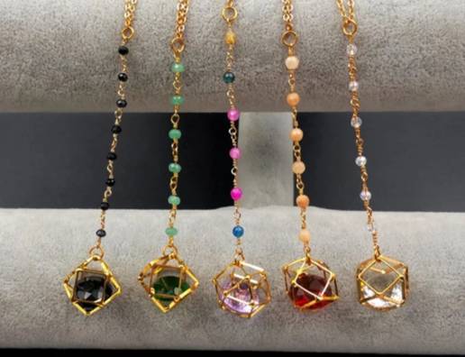 Collar cuarzo forma diamante 135 914c5db4 ccfd 471b a137 363c2145082d uai